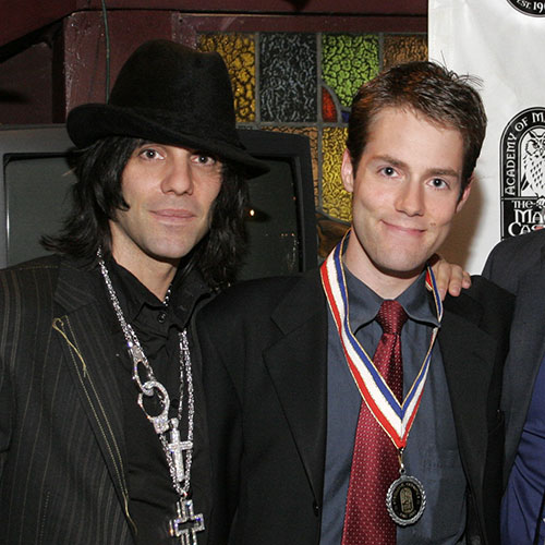 Criss Angel presents an award to Joe Skilton in 2006 at the Magic Castle.