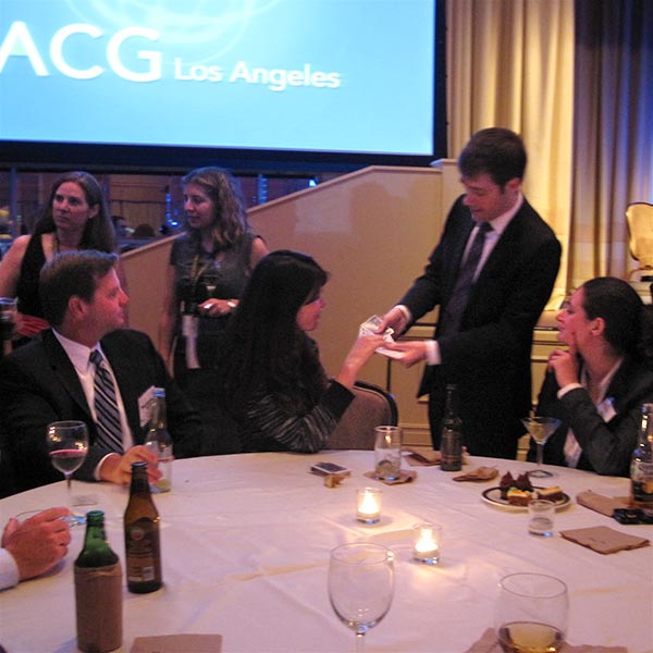 Tableside Strolling Magic at ACG Los Angeles